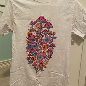 Mushroom tee